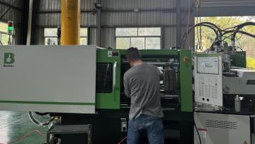 Horizontal LSR injection machine