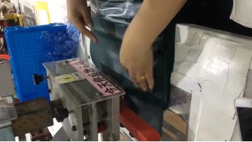 Waterproof bag sealing foot type high-frequency machine