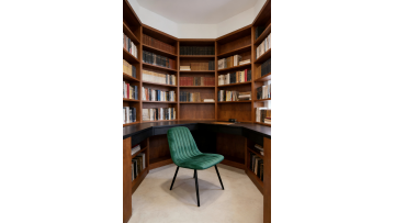 BR-24A28 Elevate Your Space with This Modern Velvet Lounge Chair