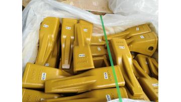 Excavator long tooth shovel
