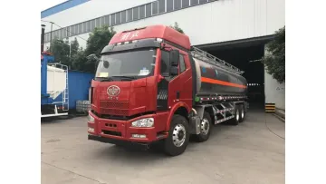 Professional-Grade FAW Jiefang 8X4 26.5cbm Fuel Dispensing Truck1