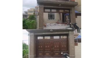 Courtyard moving automatic door