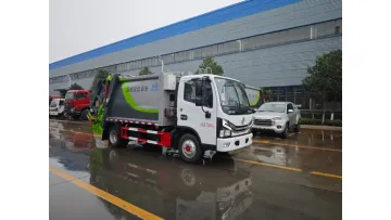 New Arrival Dongfeng 4X2 5.8cbm Square Hopper Triangle Bin Compactor Truck1