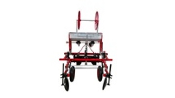 Small Cover Mulching Machine: Four-Wheel Tractor Ridging Laminating Machine for Hot Sale1