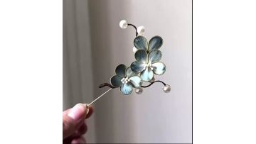 New Chinese velvet brooch