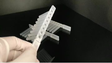 8-Strip Tip Comb