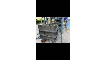 Brick production line pallets have high glass fiber content