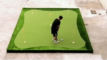 Custom Large Putting Green for Backyard Mini Golf