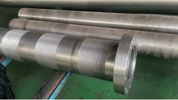Bimetallic screw barrel for extruder 