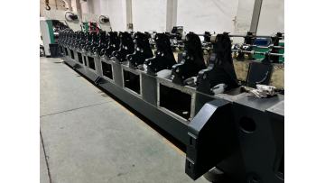 Double needle bar machine prepare to loading
