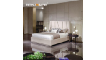 Italian latest luxury Leather Solid Wood Master Bedroom Wedding Bed  double bed bedroom furniture modern Upholstered king bed1