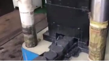 Automatic Iron Chips Briquette Press