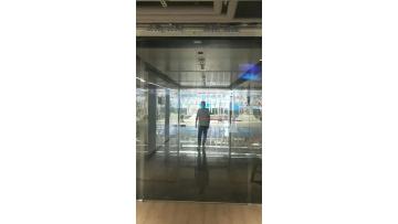 glass sliding door installation case