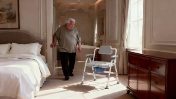 LM6301KG commode chair