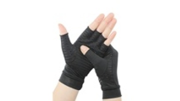 Copper Fiber Half-Finger Winter Gloves with Non-Slip Design for Outdoor Fitness and Cycling1