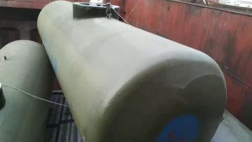 fuel tank (34)