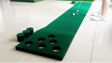 12 holes putting mat game