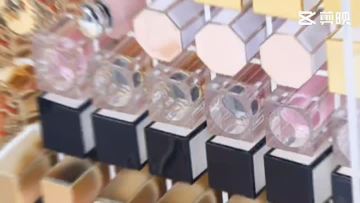 lipstick display