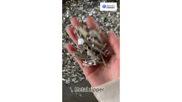 Metal zipper
