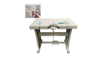 Bow knotting machine 