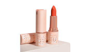 Moisturizing Lipstick Video