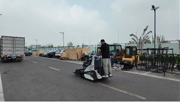 470TrackSkidSteer