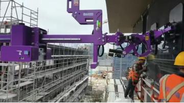 Auto‑Balanced Glass Lifter for Overhanging Eaves Facade Installation