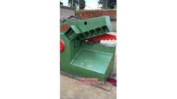 Hydraulic Metal Shear operation