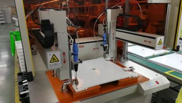 Screw locking machine for led lights