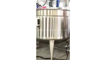 Gravy mixing tank
