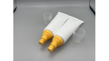 The spray pump cosmetic tube