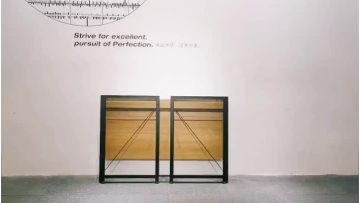 Foldable table