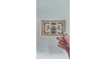 Textured custom pattern label