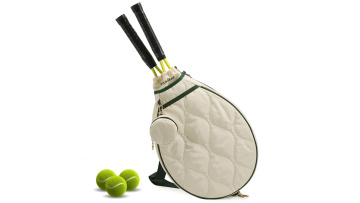 Q24-39 Tennis bag
