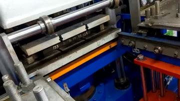 Medical device buttons