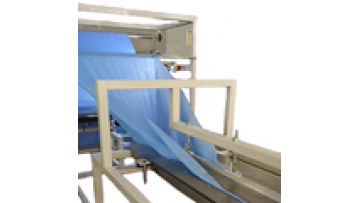 Automatic Medical Bed Sheet and Nonwoven Folding Machine1