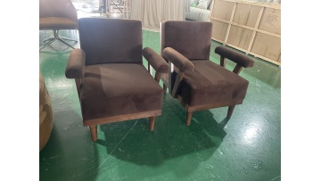 062505 armchair