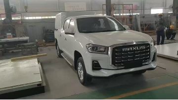 Chase pickup truck