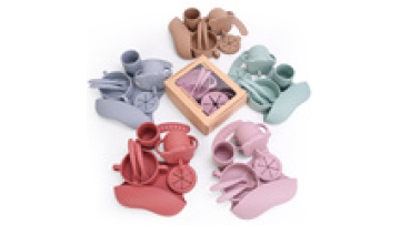Wholesale Food Grade Silicone Kids Tableware Feeding Set Silicone Baby Bib Spoon Plate Bowl1