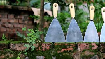 Wholesale high carbon steel thickened small spatula scraping plaster walls multipurpose building eva putty knife1