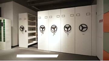 ManualMobileCompactShelving