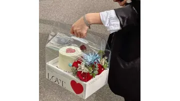 Cake Tote Box Printed Custom Logo Recyclable Folding Carry Tote Cake Packaging Paper Box with Handle Small Cake Dessert Tote Box1