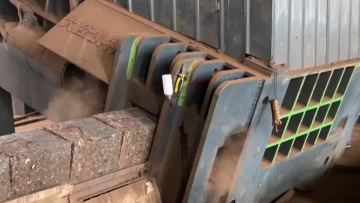 1000 Ton High Density Baler