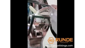 assembling the filter screen into the copper filter