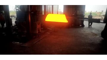 Hot-pressed pipe fittings, thick-walled pipe fittings