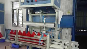 Plastic bottle leak tester