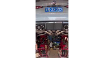 BMW M4 EXHAUST PIPE SYSTEM