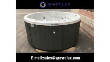 4A00 round hot tub