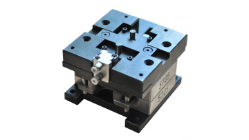 closed-end injection mold