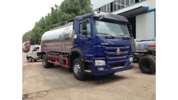 Premium Quality Dongfeng 4X2 Tanker Truck Fuel Truck1